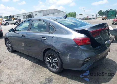 2022 Kia Forte Lxs z USA, uszkodzony, nr VIN 3KPF24AD5NE417853